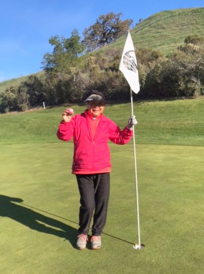 Agnes Shin hits a Hole-in-One